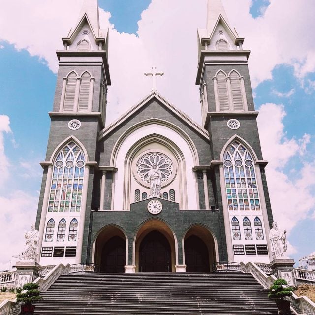 Nhà thờ chánh tòa Phú Cương 