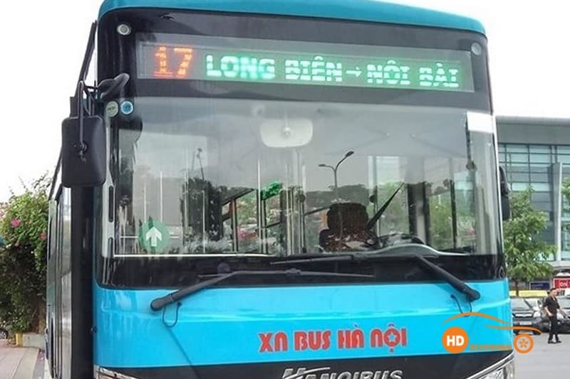 Xe bus tuyến Nội Bài - Long Biên